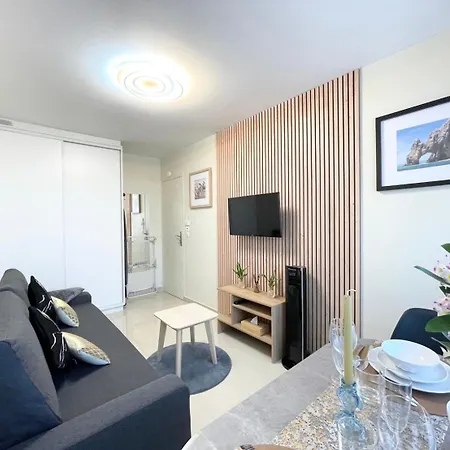 New Modern In Center Metro 7 & 14 Maison Blanche Parigi